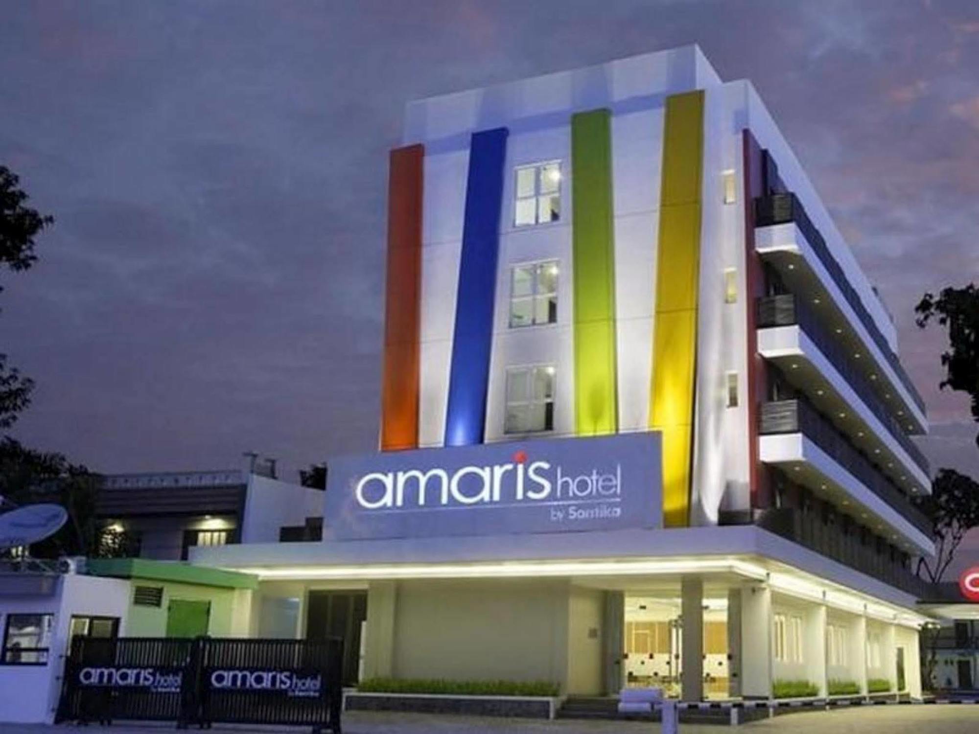 Amaris Hotel Cirebon Exterior photo